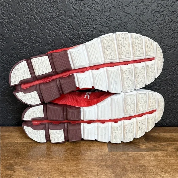 On Cloud Women’s Running Shoes Size 10 - Picture 5 of 5